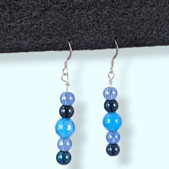 (2/$20) Vintage Dangling Blue Glass Bead Earrings - Picture 3 of 4